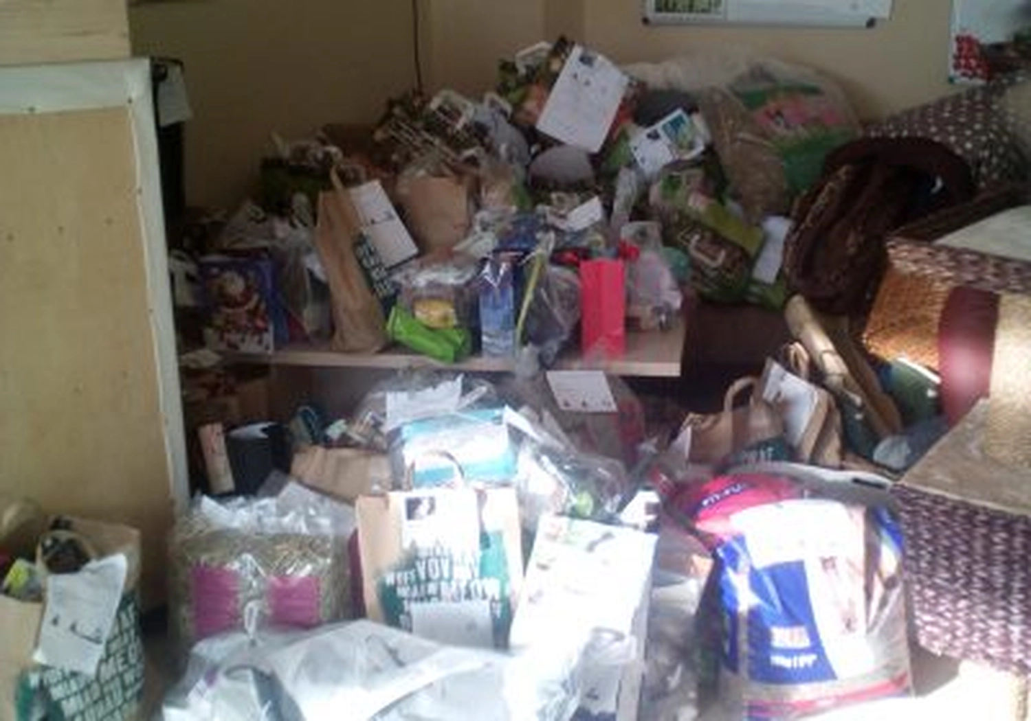Tierschutzorganisation Arche 90 e.V. - Geschenke für die Weihnachts-Wichtelaktion